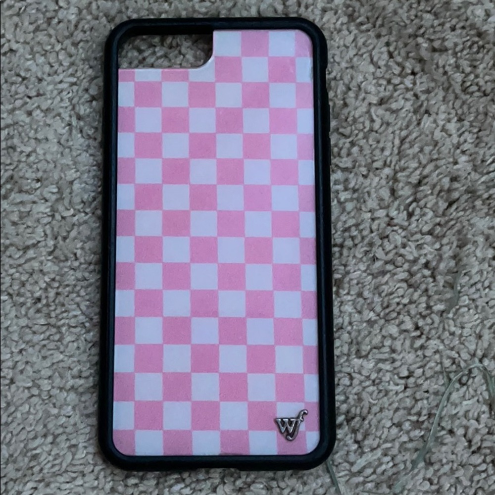 7+/8+ Pink & white checkered wildflower case